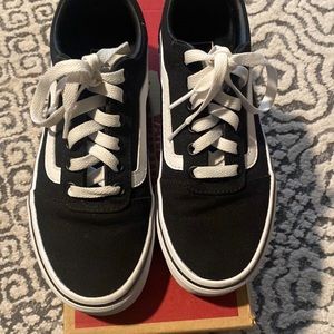 Like new women’s size 6.5 Vans